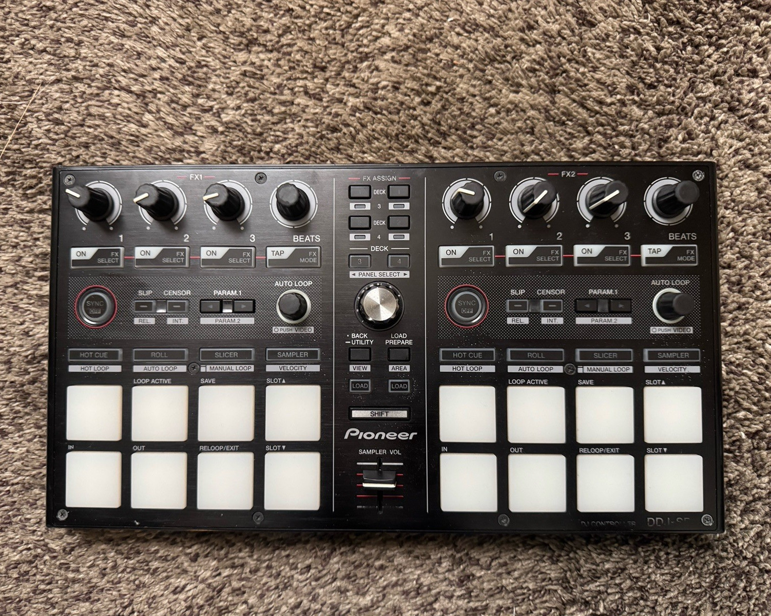 Pioneer DDJ-SP1 Tabletop DJ Controller 16 Pads LED Loop/Sampler Hot Cue Black