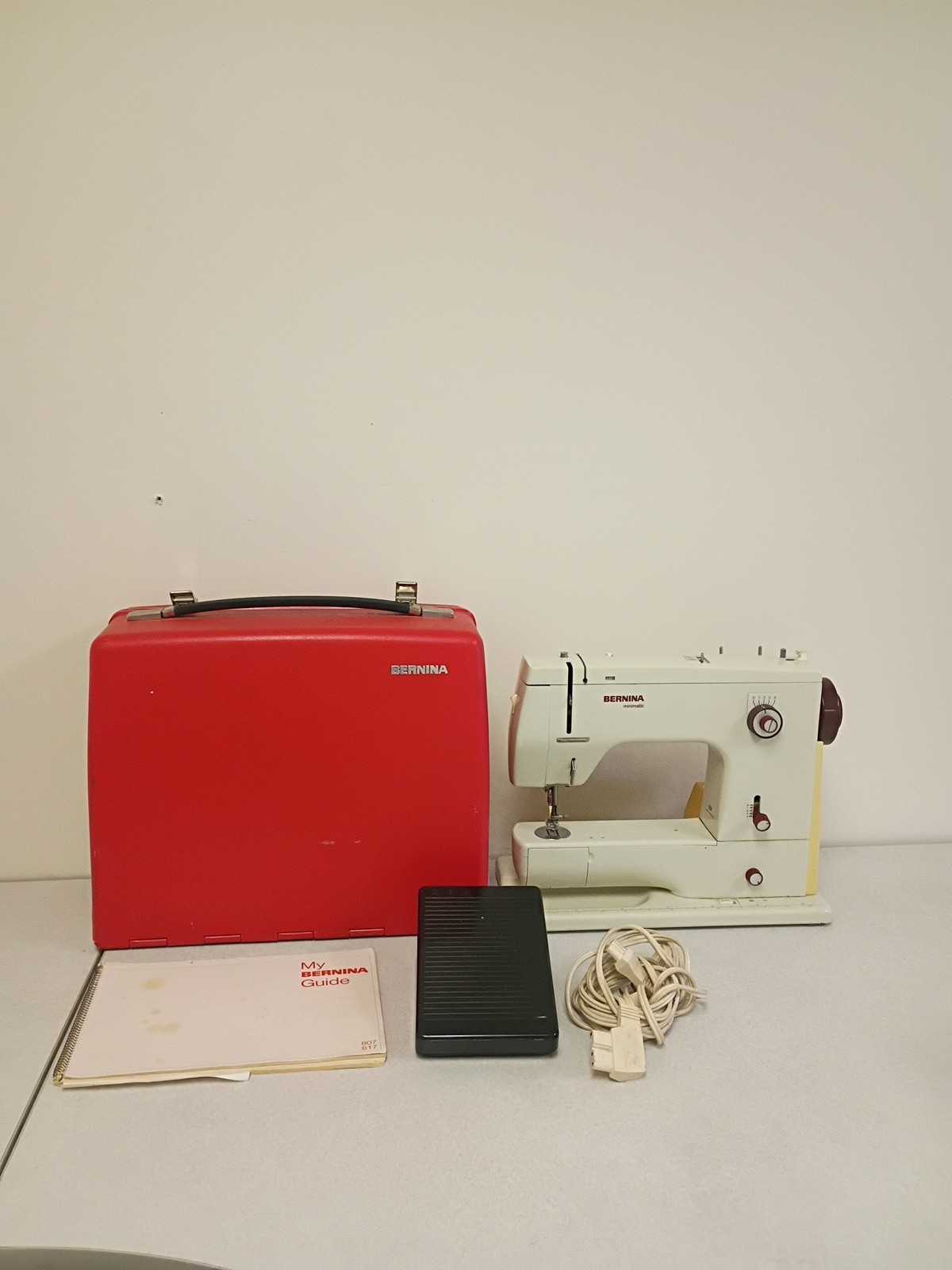 Parts Repair Bernina Minimatic 807 Sewing Machine With Case Foot Pedal Cords