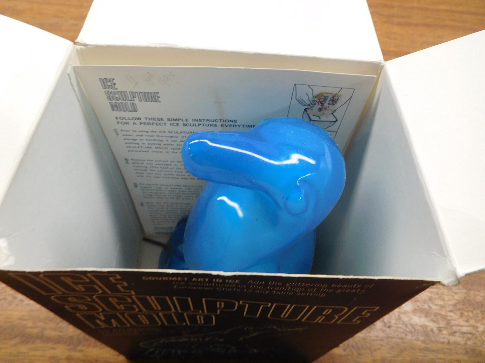 Ice Sculpture Mold Penguin in Original Box