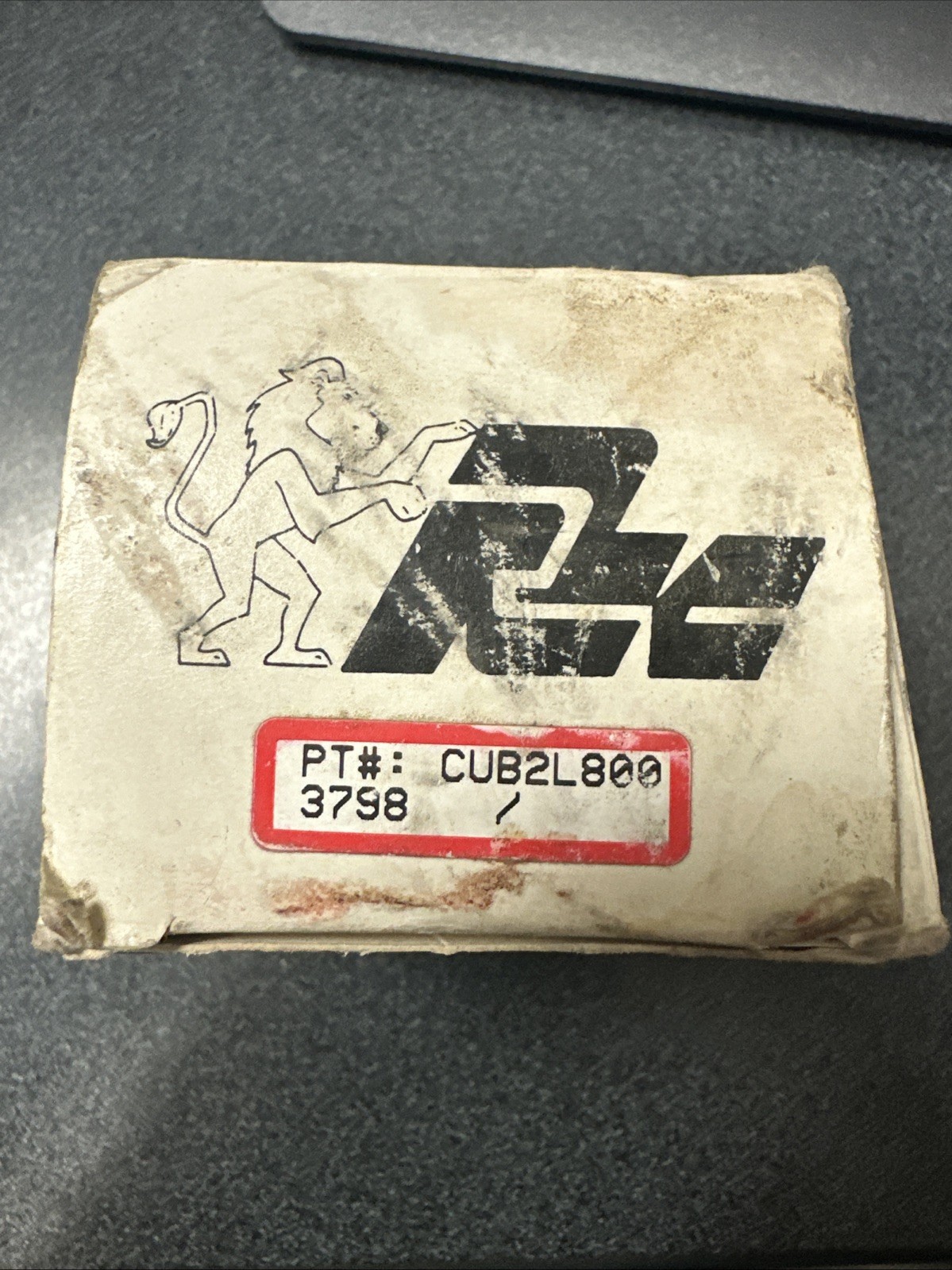 RED LION MODEL CUB2L800 8 DIGIT MINI COUNTER