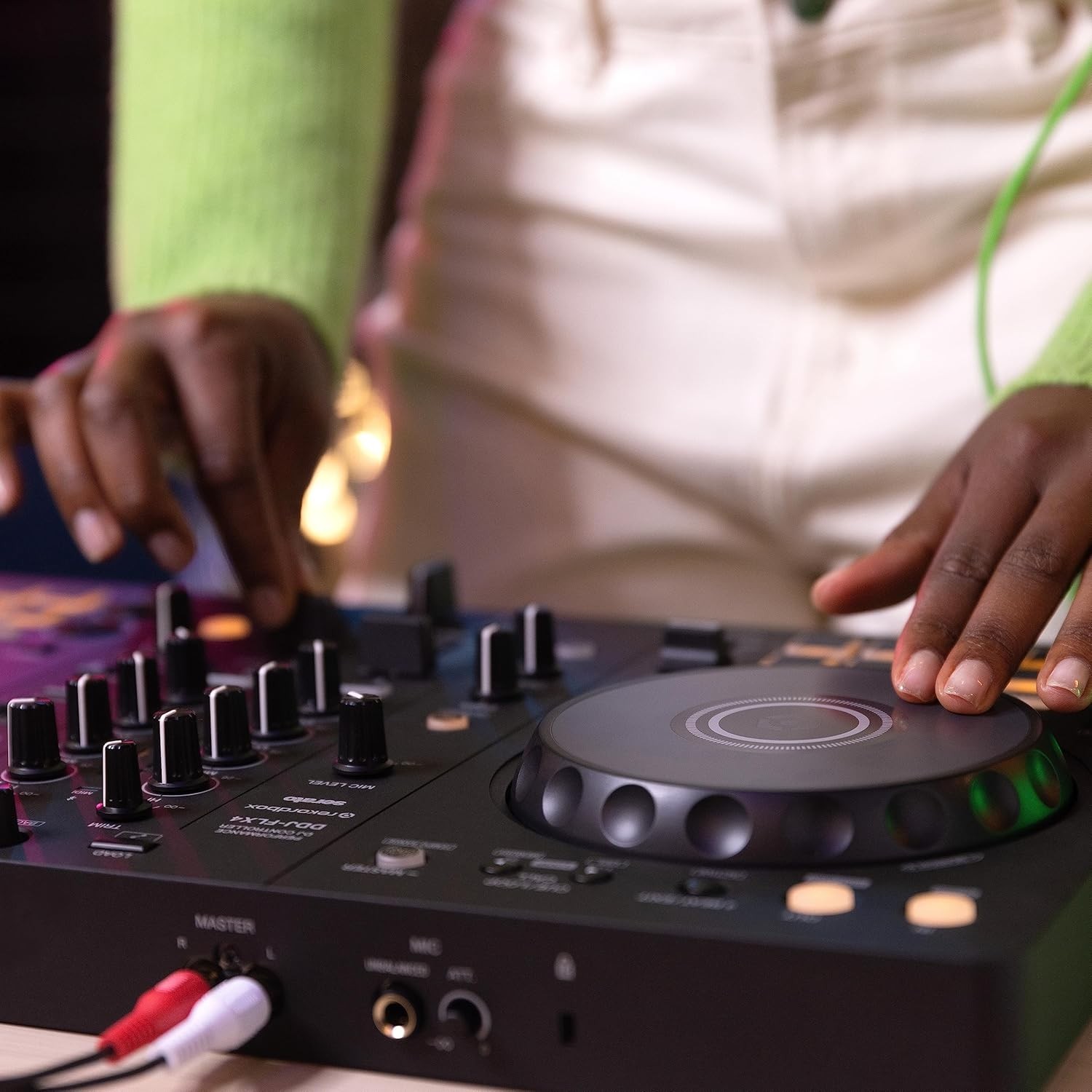 2-Channel DDJ- Controller - Mix Your Tracks with Professional Ease in Graphite