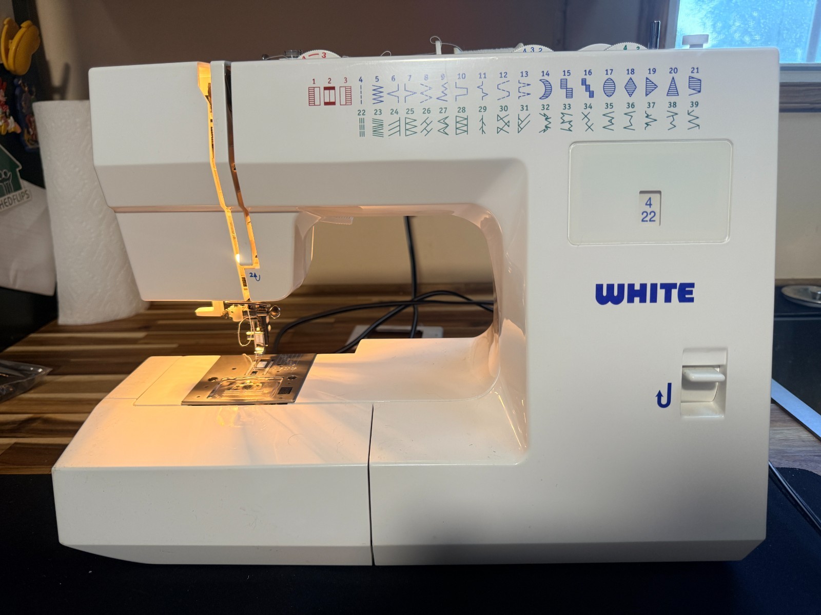 White Model 2037 Sewing Machine with Accessories – Tested & Working