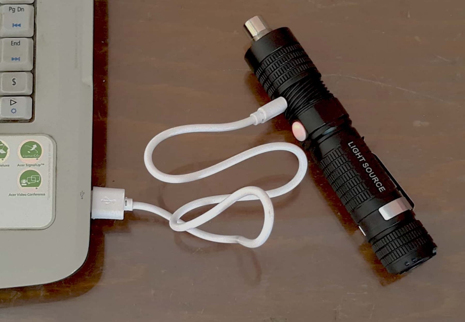 ClaraMed Battery/USB light source compatible with ACMI/Olympus/Storz endoscopes