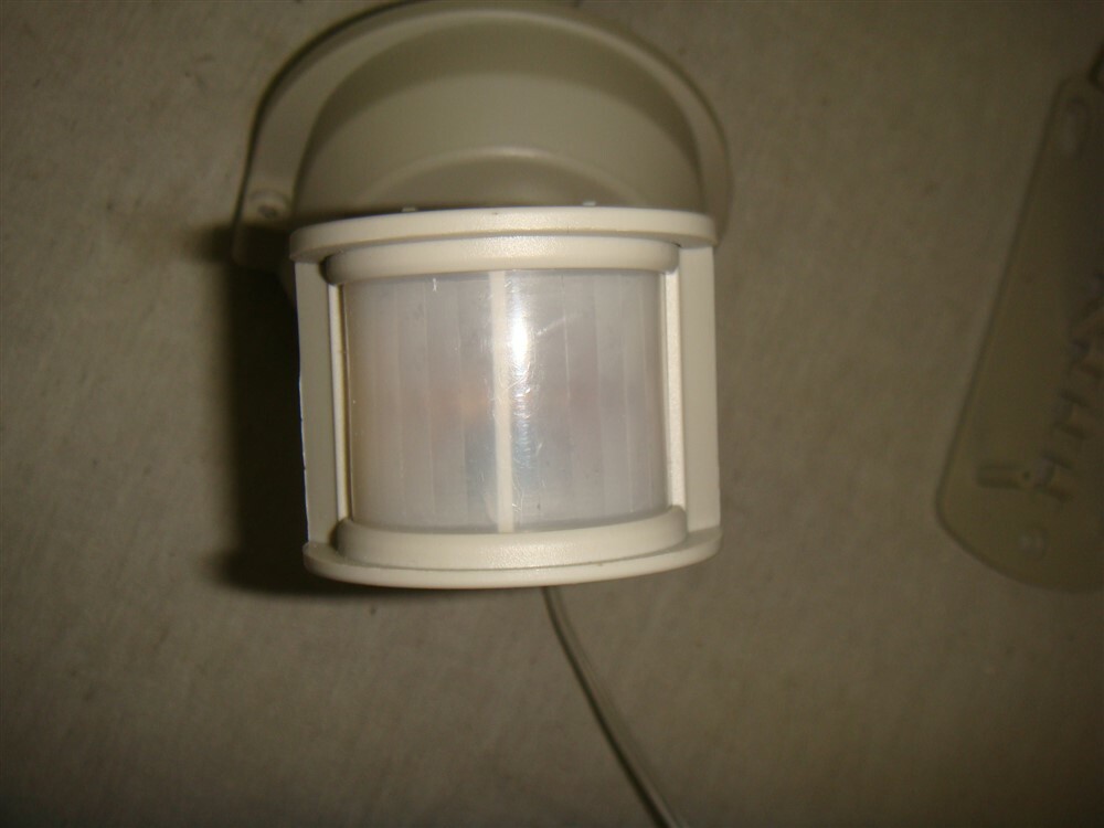 COOPER LIGHTING MSLED WIRELESS SOLAR MOTION LIGHT