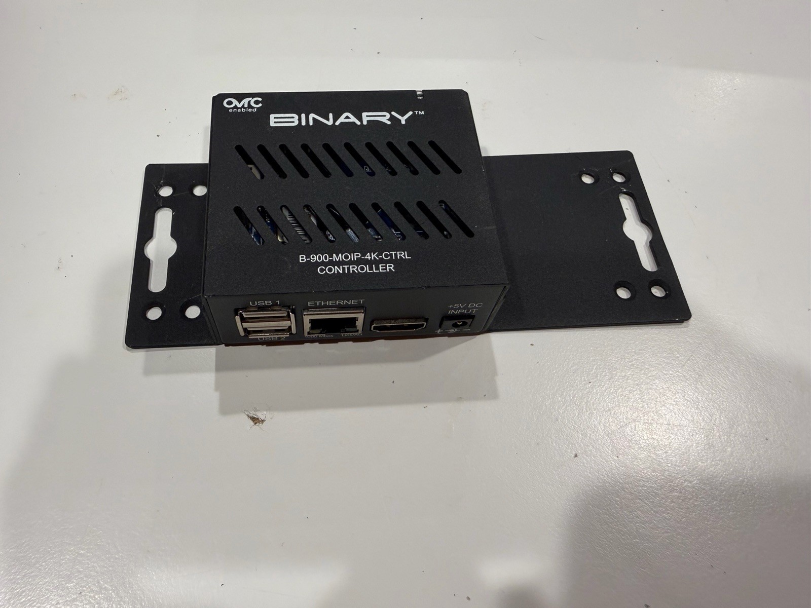 Binary B-900-MOIP-4K-CTRL Controller 4 Input HDMI Ethernet USB 5V