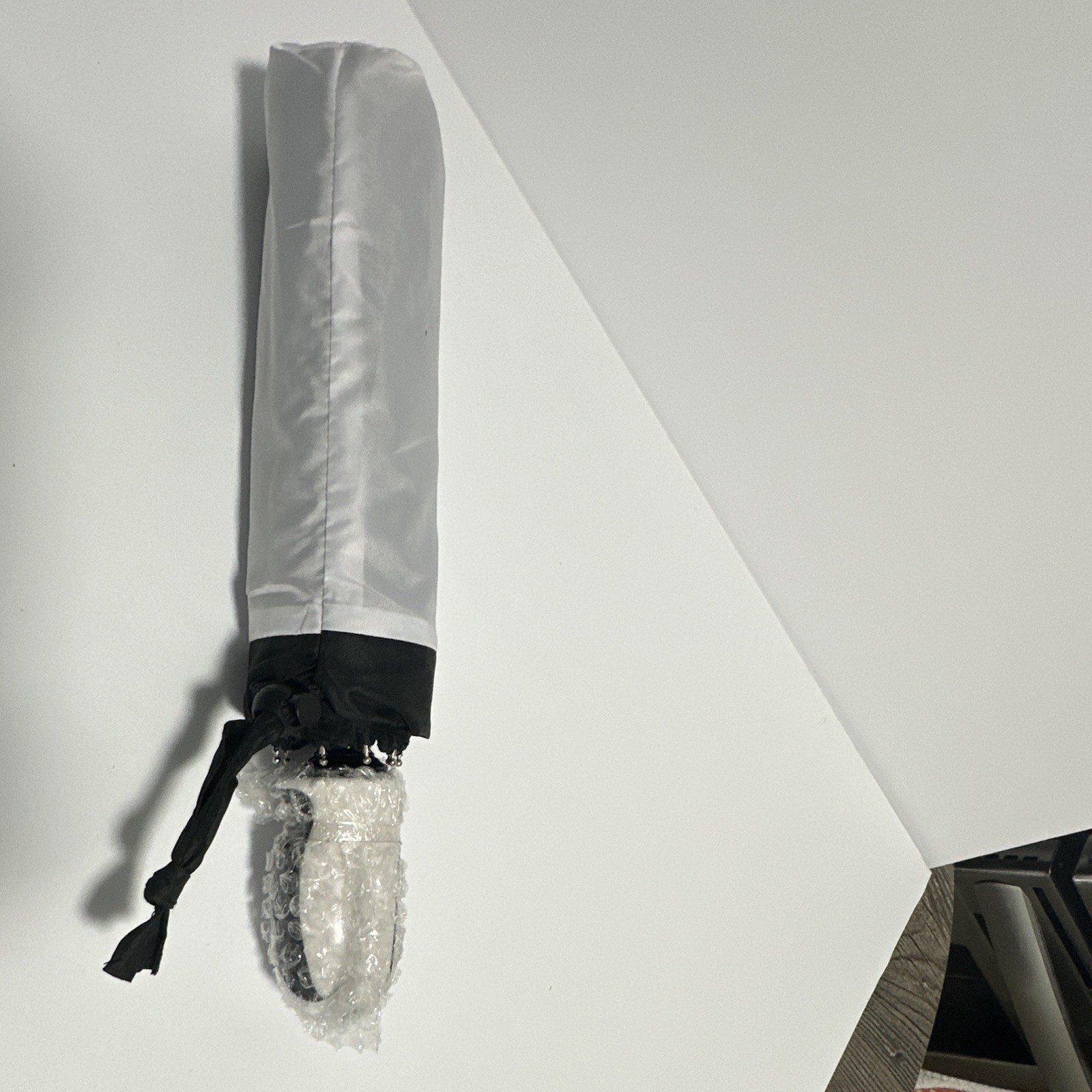 Compact Travel Umbrella - Portable, Lightweight, and Rain-Ready Accessory