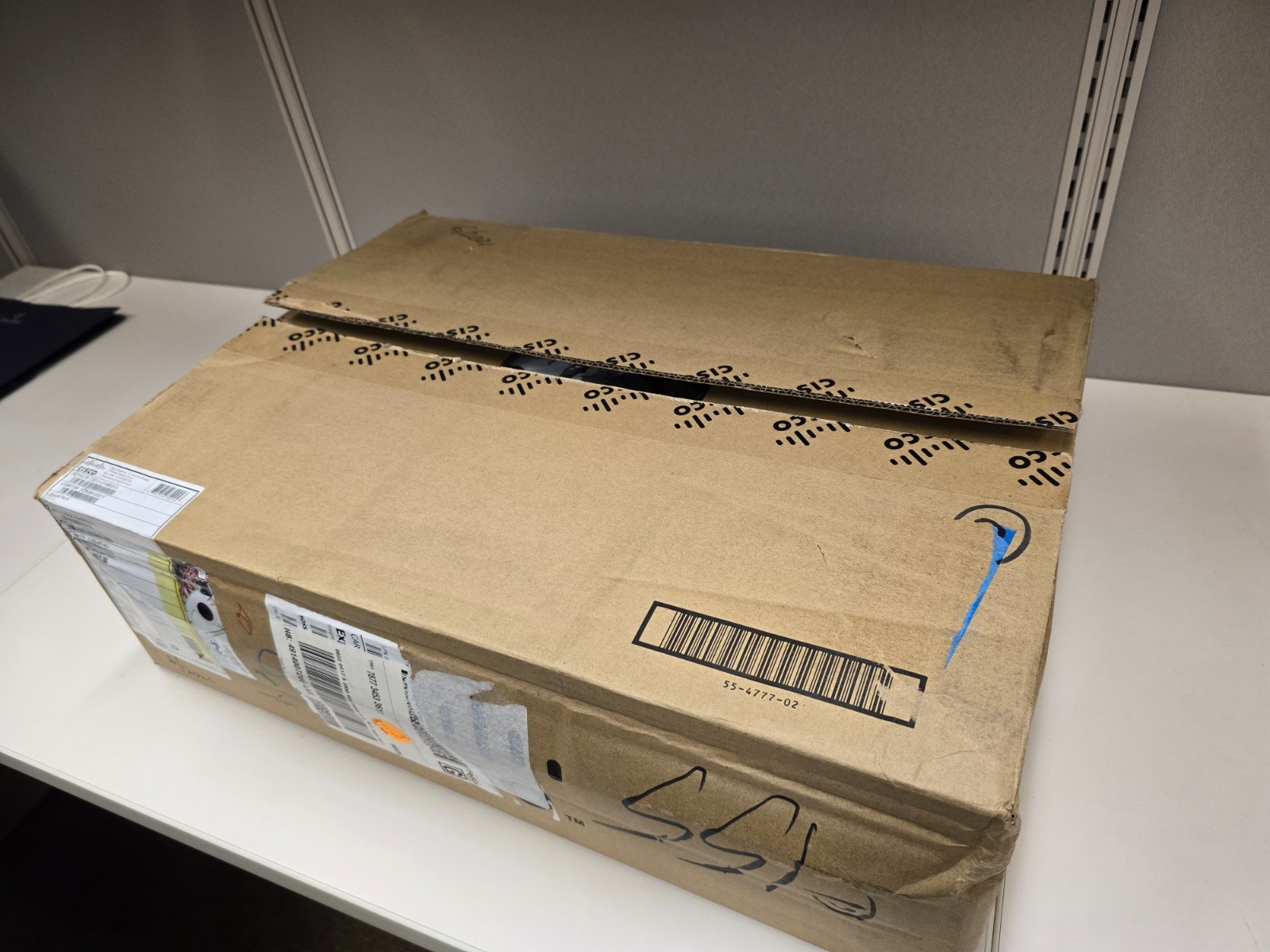 Cisco Catalyst C1000FE-24T-4G-L 24 port Arista Switch Open Box & NEVER FUKN USED