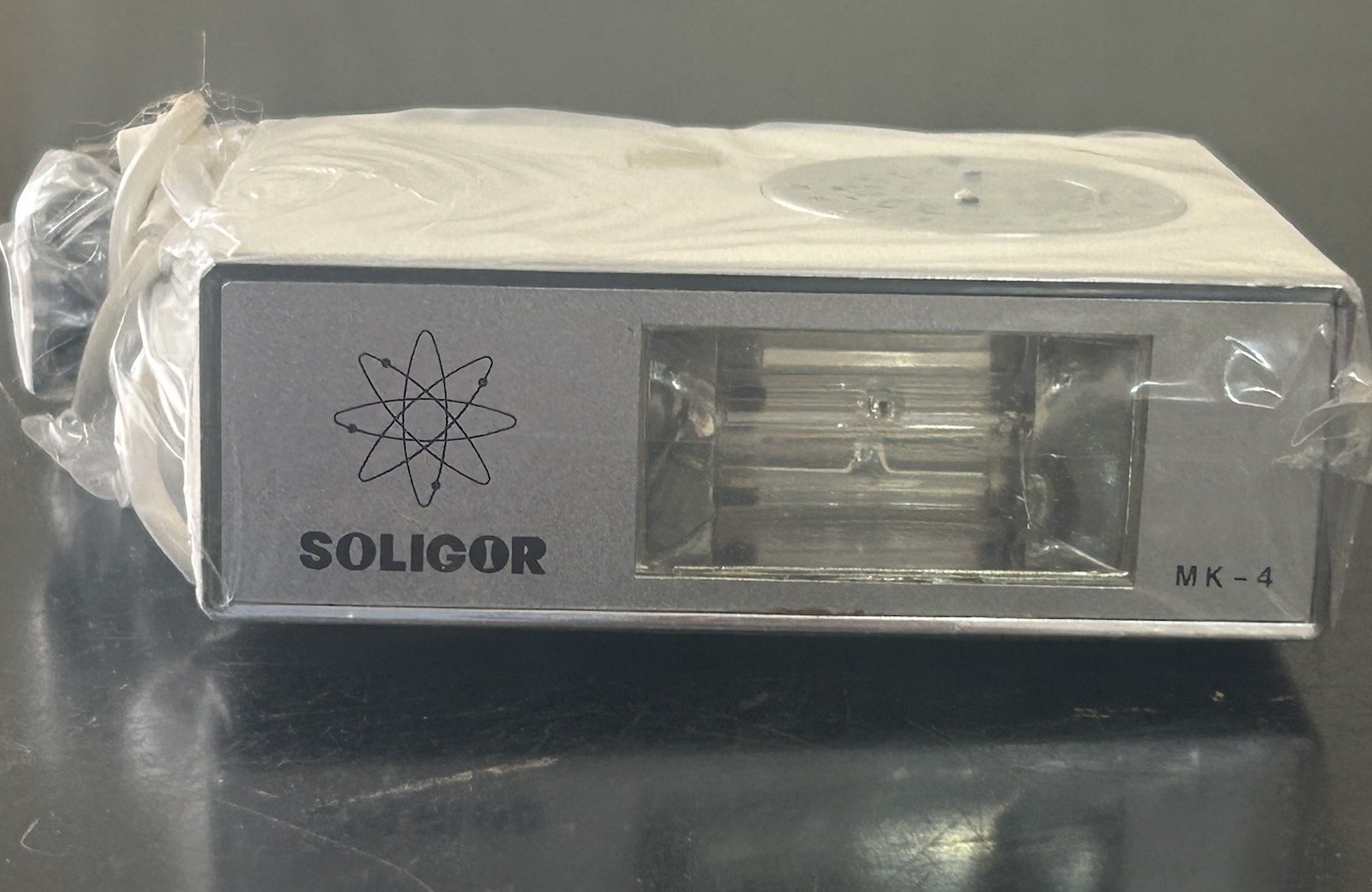 SOLIGOR Electronic Flash Unit MK-4 AC Terminal/Cable Reflector Open Flash Button