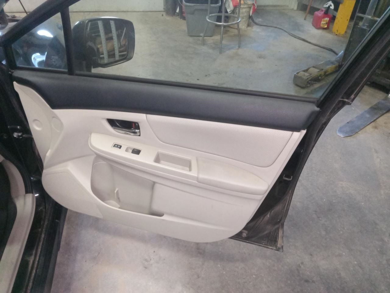 Passenger Right Front Spindle/Knuckle Fits 05-14 LEGACY 1460744