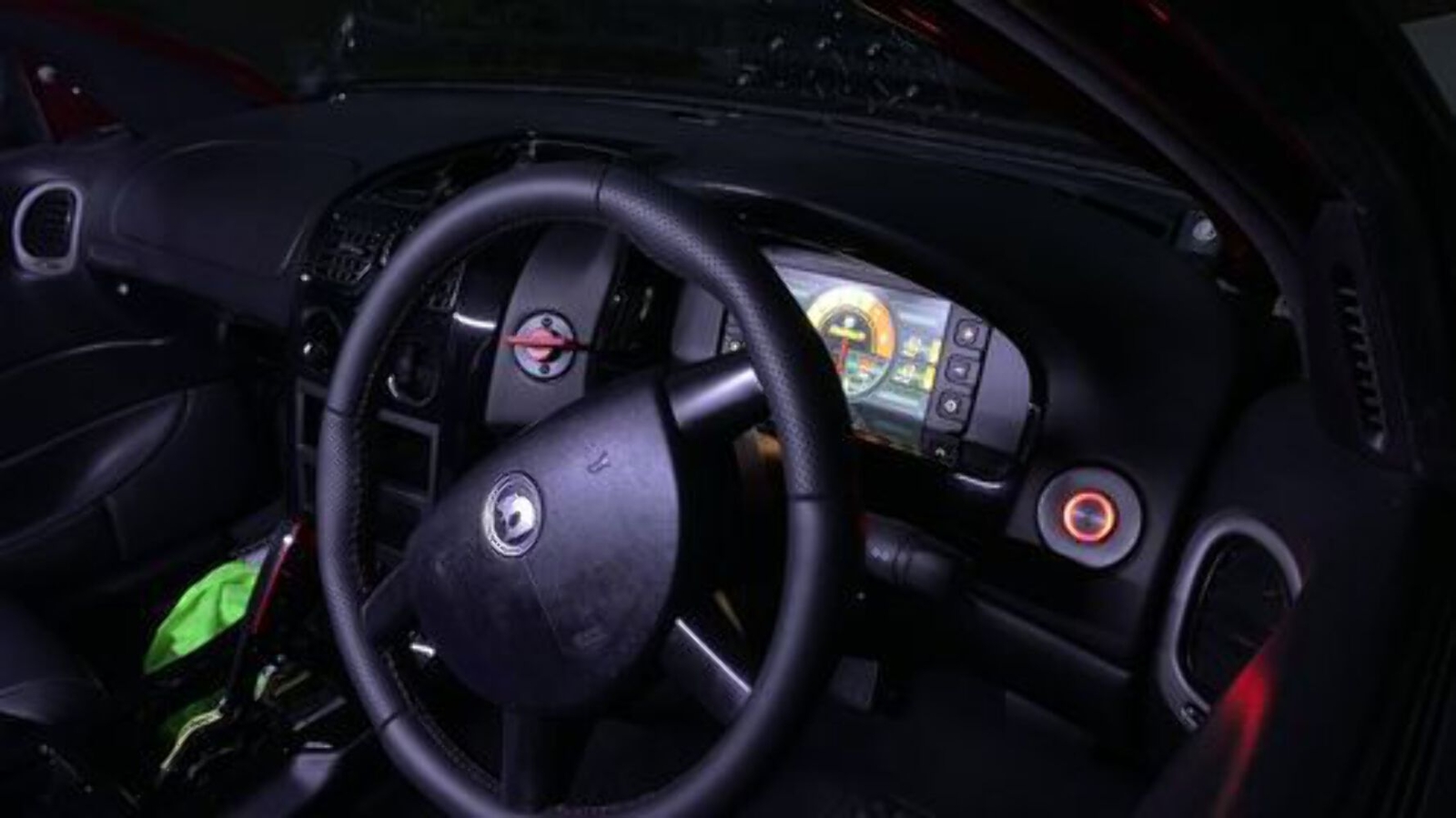 Holden Commodore VY / VZ Dash Mount Recessed for the Haltech iC-7 (display not i