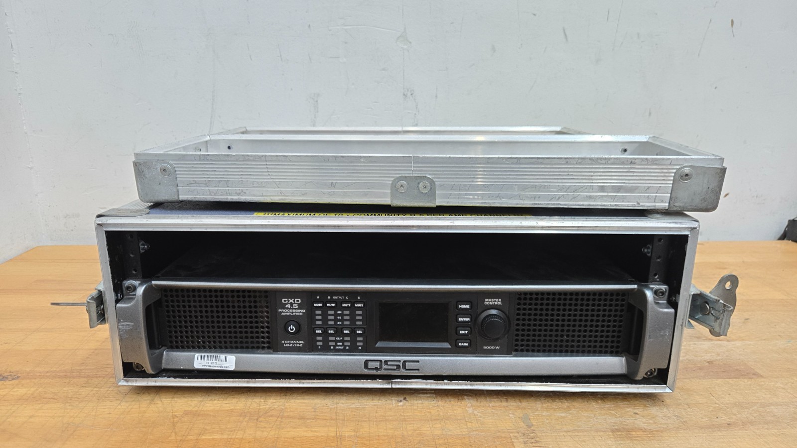 QSC CXD 4.5 Multi-Channel System Processing Amplifier, 4-Channel Low-Z, Hi-Z