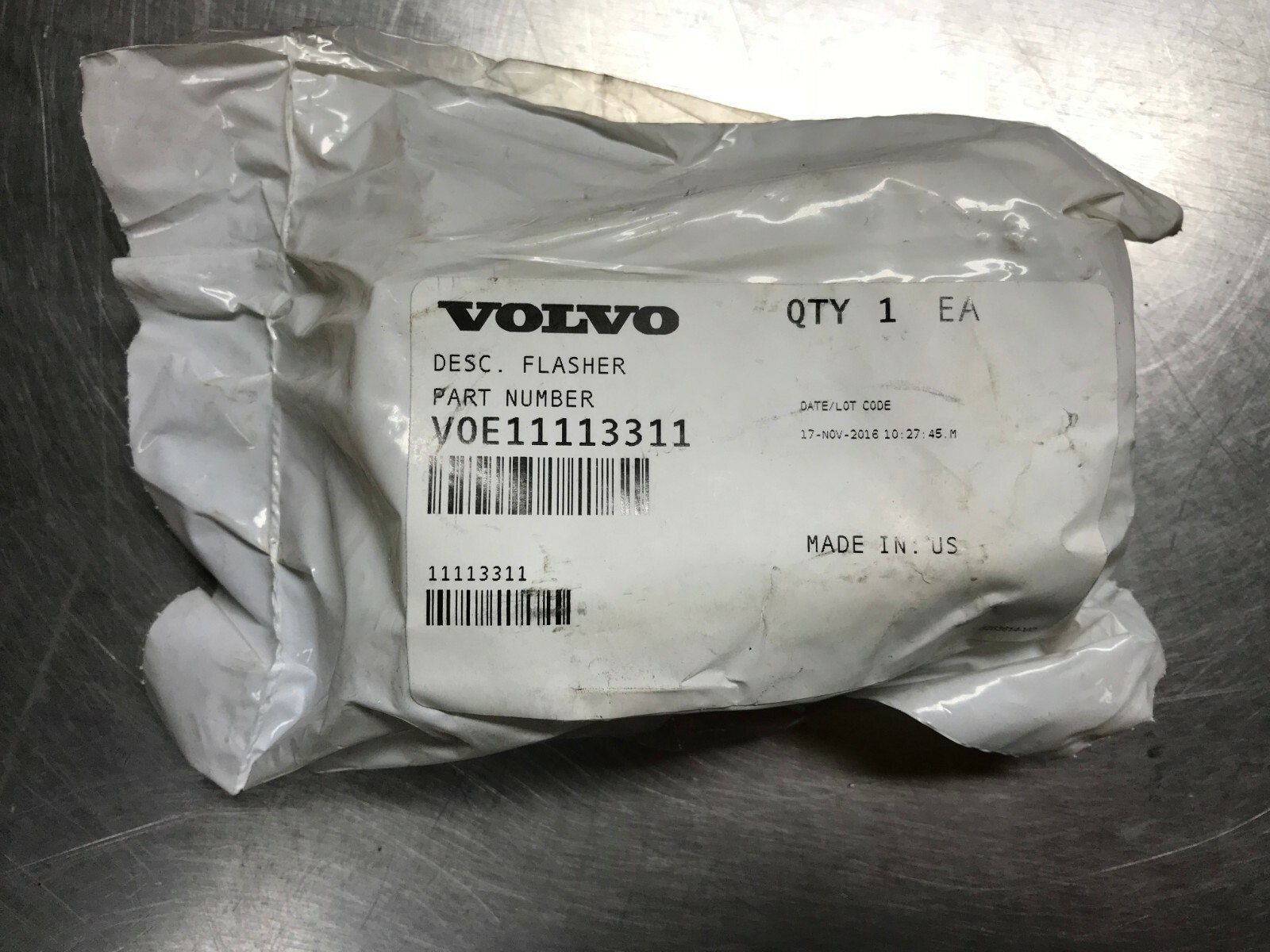 11113311  GENUINE Volvo   AMBER FLASHER LAMP   VOE11113311