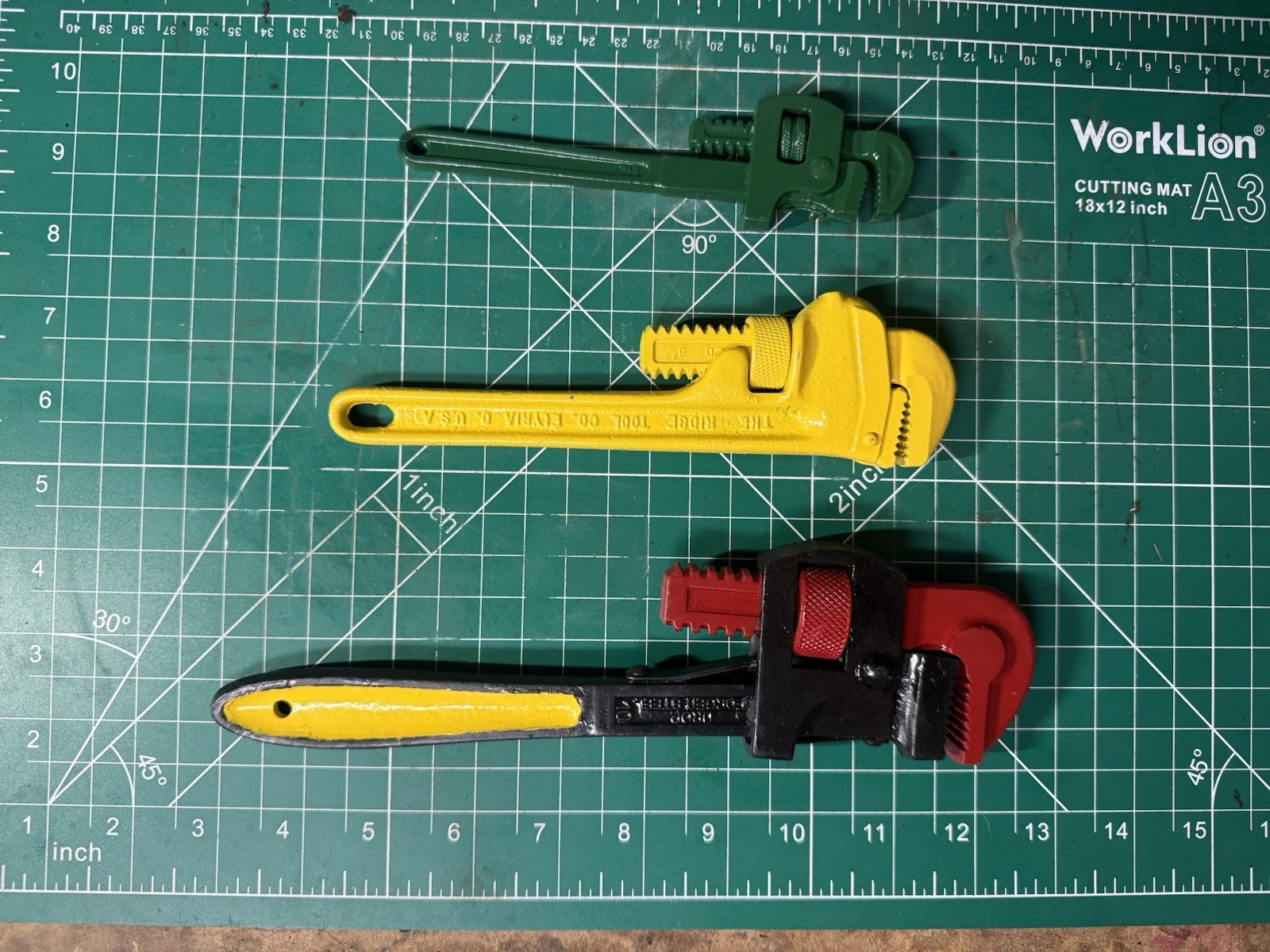 Adjustable Pipe Wrench Set of 3, 6 8 10 in, Green Yellow Red Black, Metal