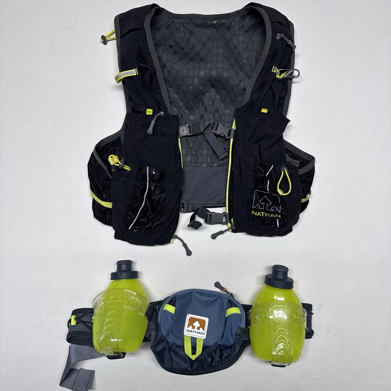 Nathan Vapor Air 7L Hydration Vest size XS-M Plus Hydration Belt Trail Running
