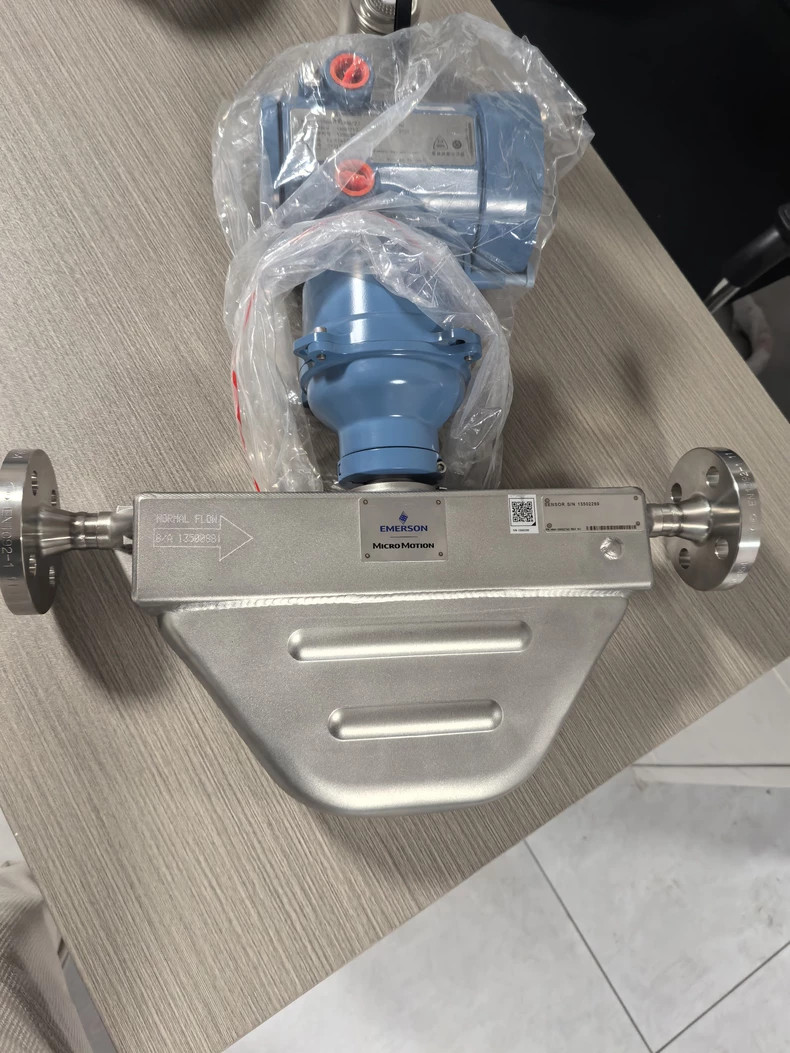 Micro Motion CMF050 Flow Sensor Used 1PCS