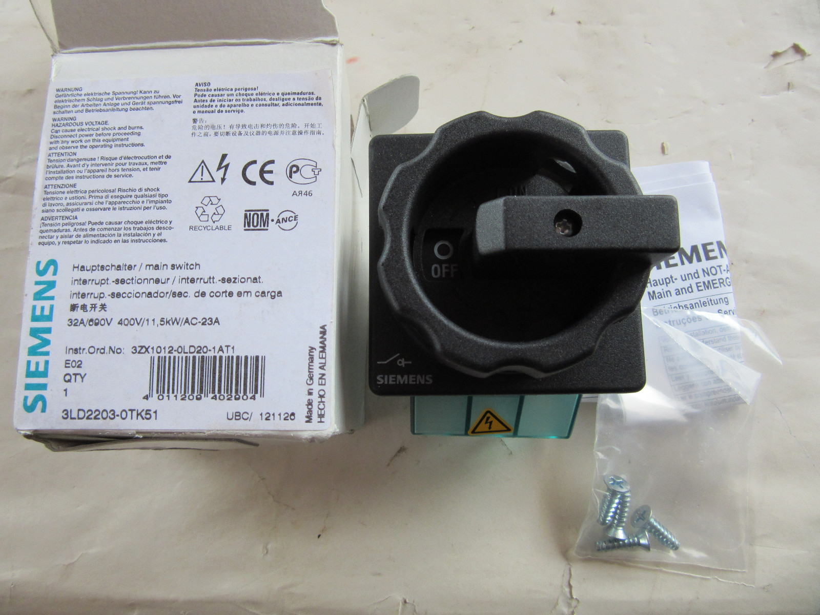 Siemens 3LD2203-0TK51 Emergency Off Switch NEW!!! in Box Free Shipping
