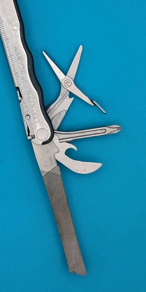 Leatherman BLAST Multi-Tool , Retired Multitool w/ Knife Pliers