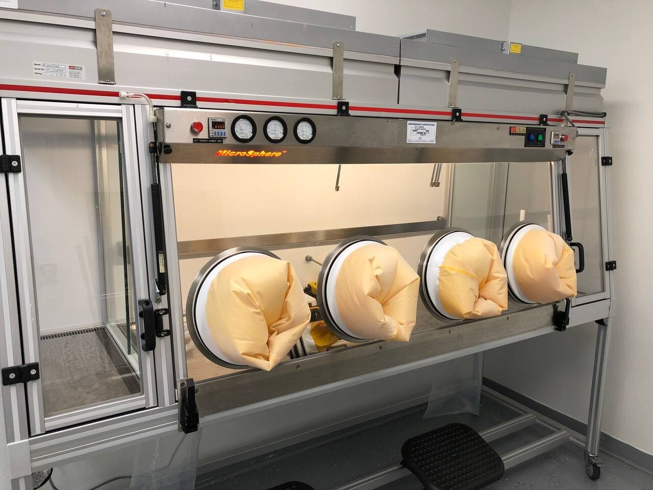 Isotech Microsphere Sterile Compounding Hood 4 Port!