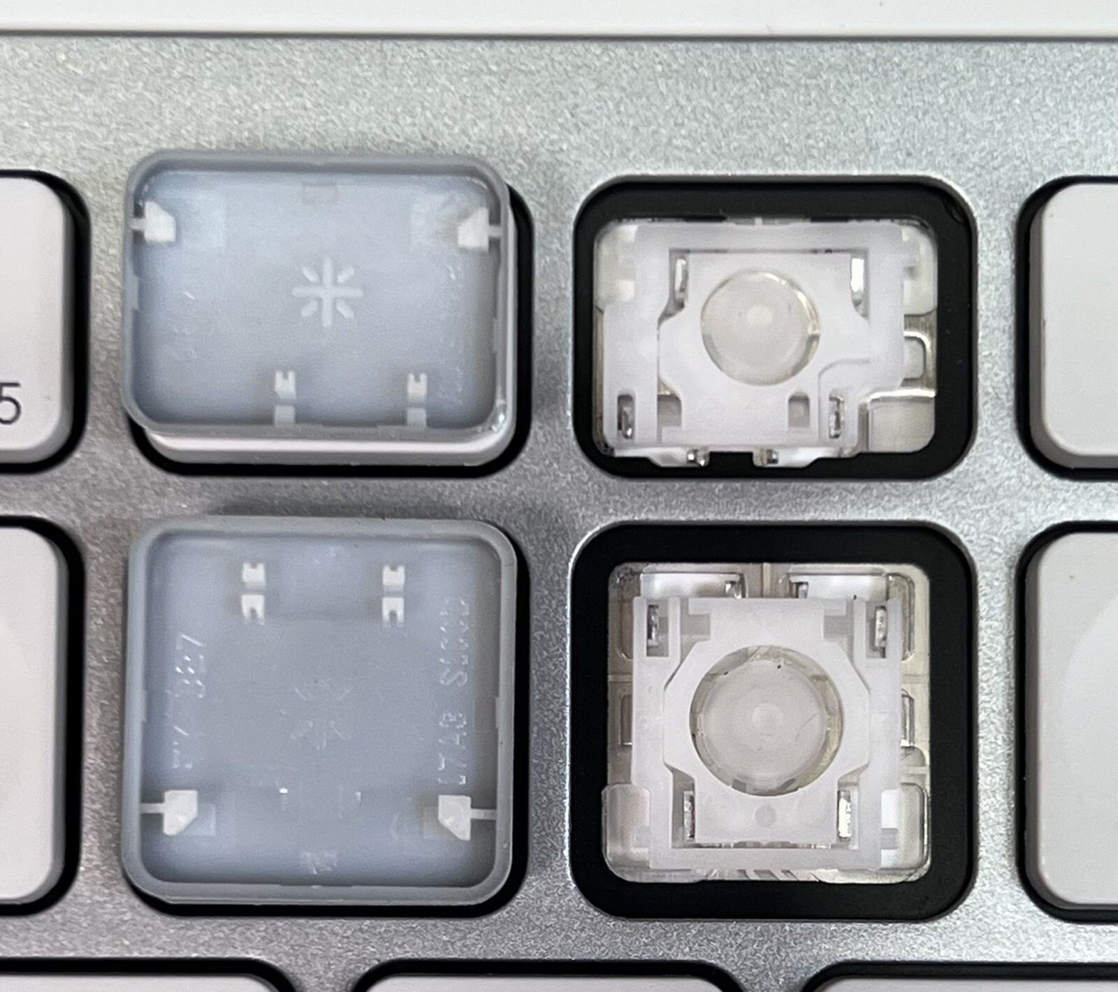 Logitech MX Keys Mini PALE GRAY REPLACEMENT KEYBOARD KEYCAPS KEYS (YR0084)
