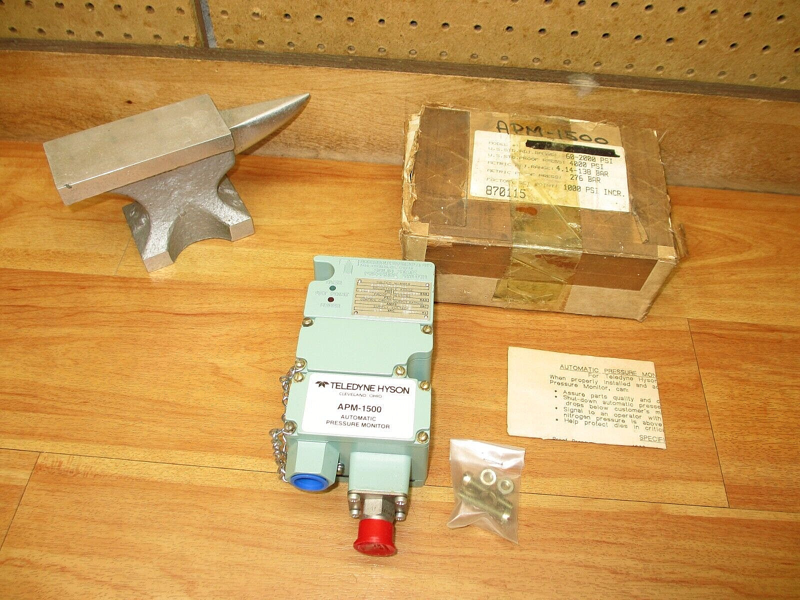 Barksdale 2AG11T-12C-Q1 *NEW* Teledyne Hyson APM-1500 Automatic Pressure Monitor