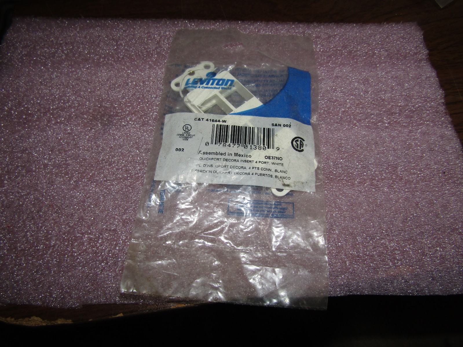 Leviton 41644-W and 41646-W Quick Port Decora Insert, White 4 and 6 Ports