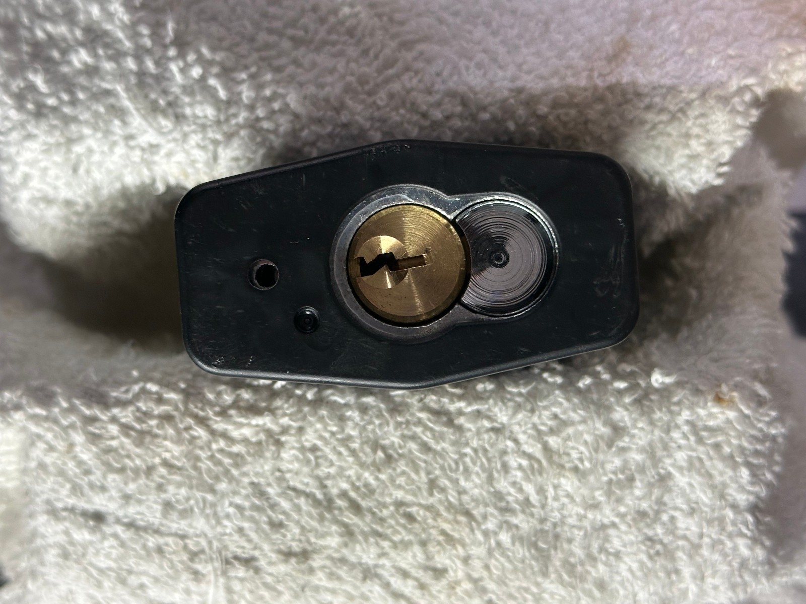 MasterLock 6727 ProSeries Padlock Installed Cylinder Schlage SC1