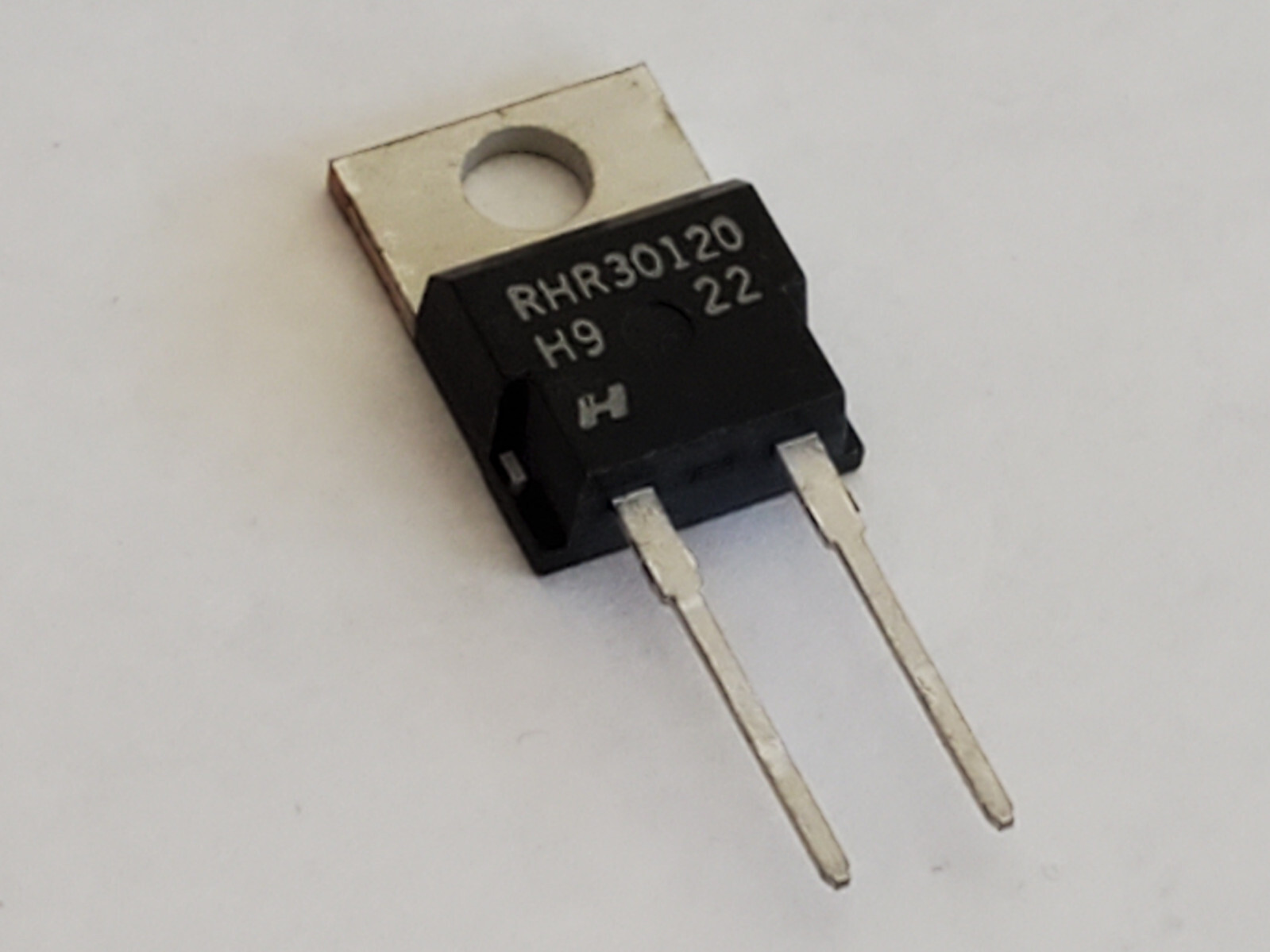 4pcs RHR30120 TO220-2 30 A, 1200 V, Hyperfast Diode
