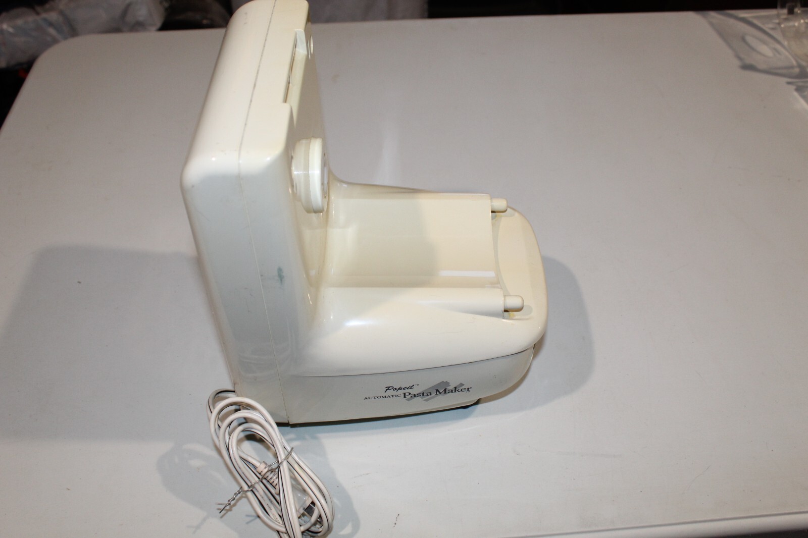 POPEIL AUTOMATIC PASTA MAKER P400 - MAIN BASE UNIT ONLY - WORKS GOOD !!!!!!!!!!!