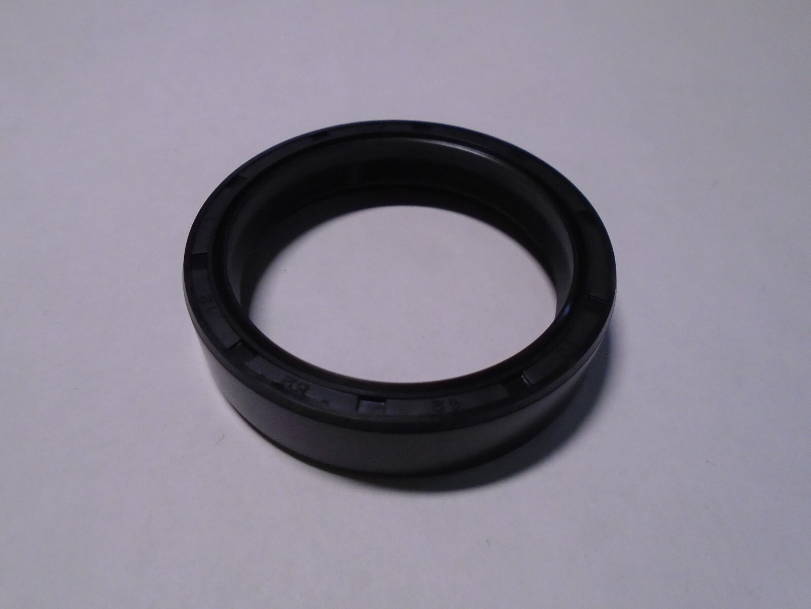 TC 42X52X12 DOUBLE LIPS METRIC OIL / DUST SEAL 42mm X 52mm X 12mm WITH SPRING