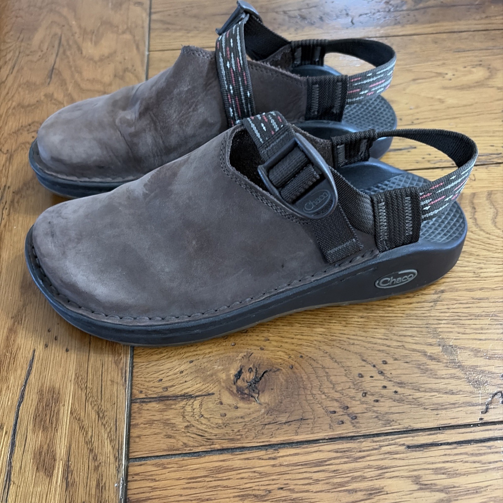 Chaco ToeCoop hiking clogs Women’s 7.5