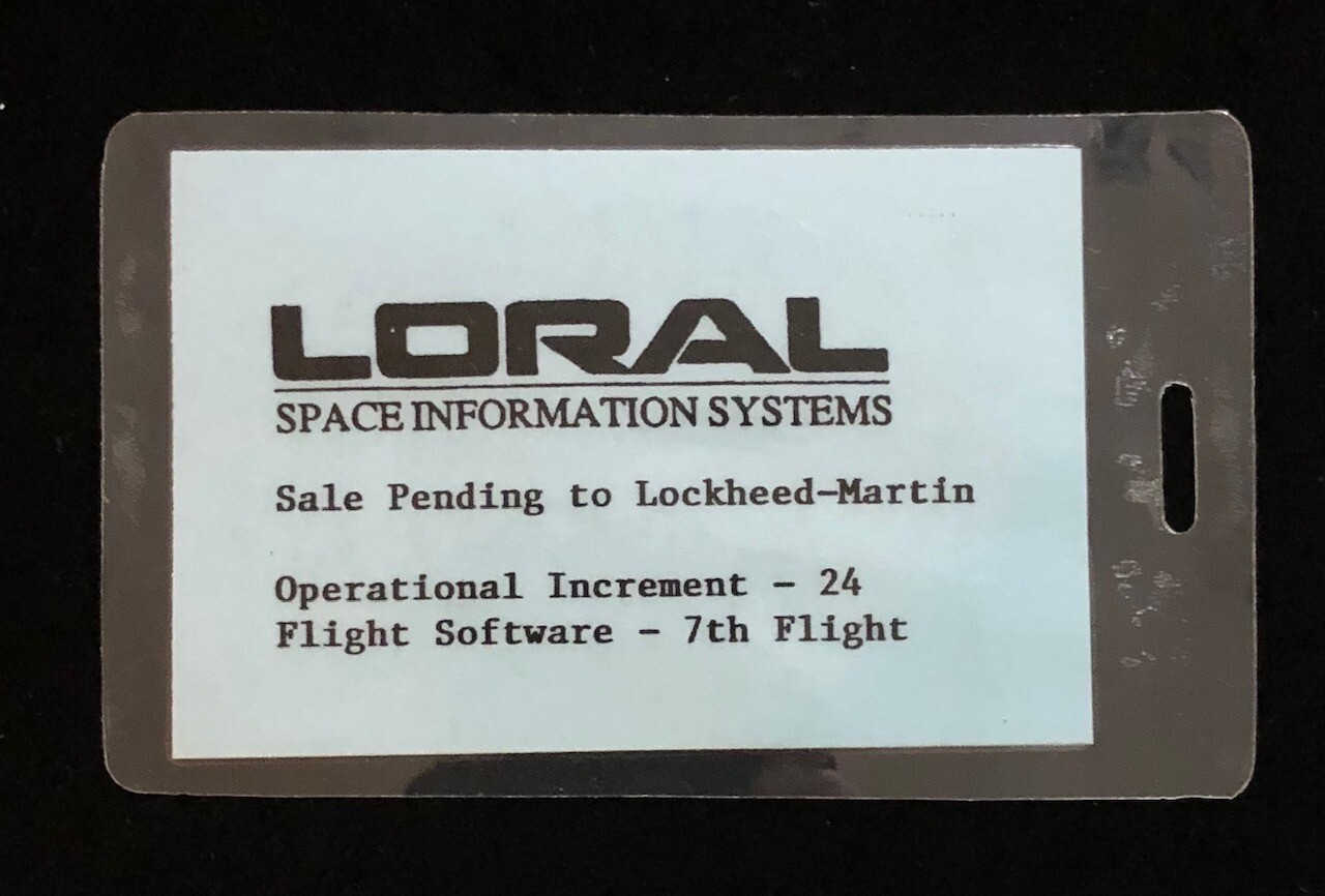 STS-75 LORAL SPACE SYSTEMS FLIGHT SOFTWARE CONTRACTOR BLUE ACCESS BADGE
