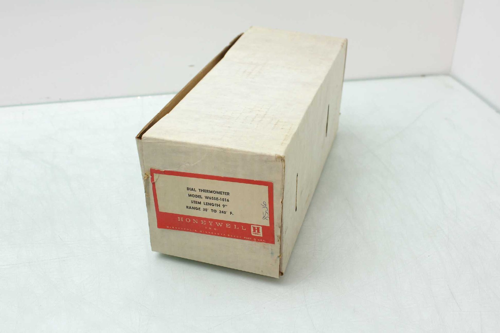 New Honeywell W655E-1016 Stainless Dial Insertion Thermometer 1/4" x 9" Stem