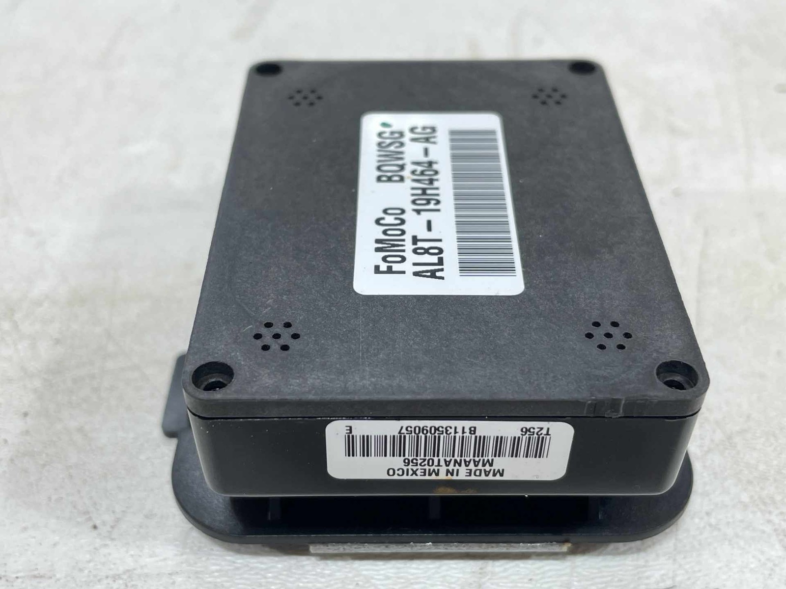 FITS 2011 - 2012 FORD ESCAPE RADIO ANTENNA CONTROL MODULE OEM