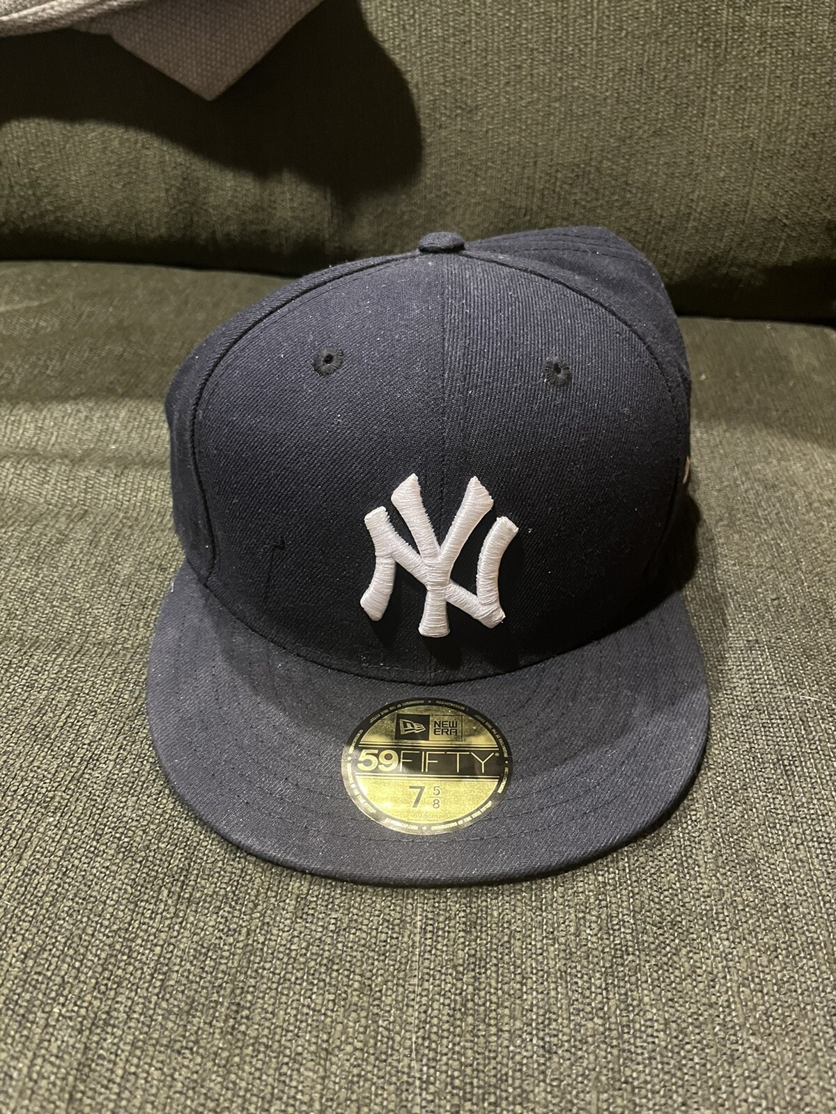 New York Yankees 59 Fifty New Era Black Hat Size 7 5/8 AND (2) Headrest Covers!!