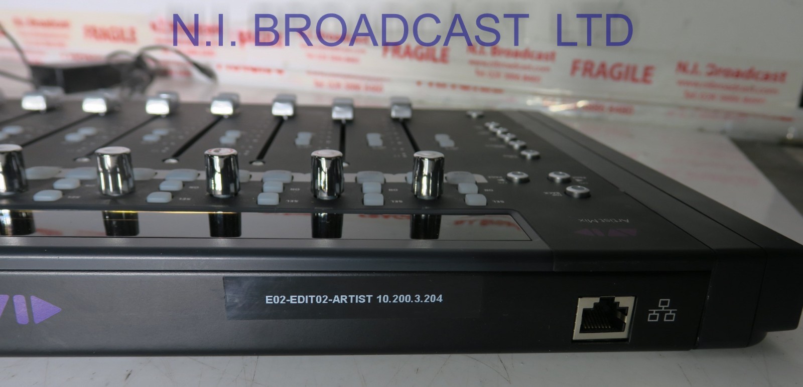Avid Artist mix  audio panel