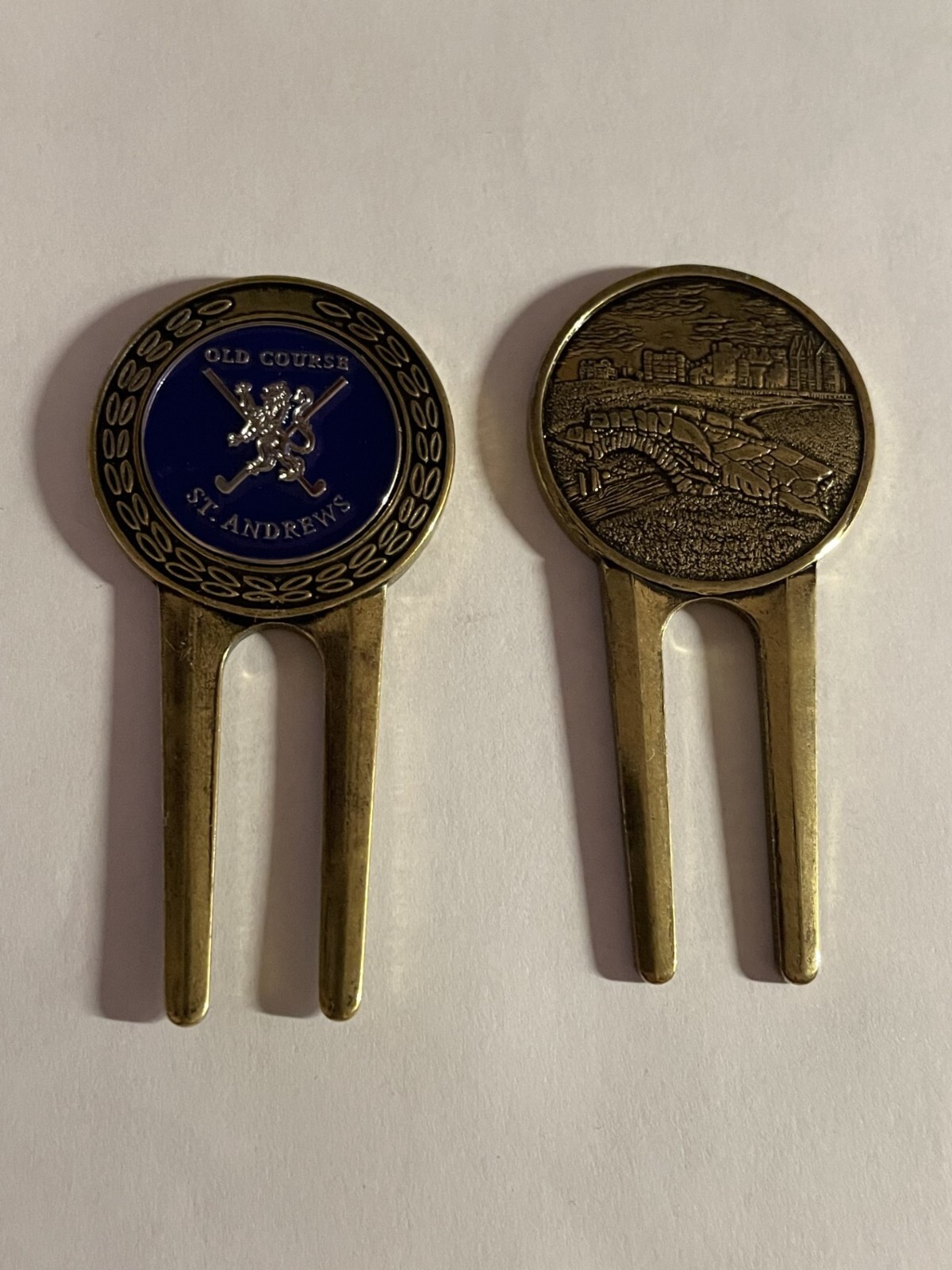 St. Andrews Old Course Etched Divot Tool & 1" Coin Golf Marker - Fife, Scotland