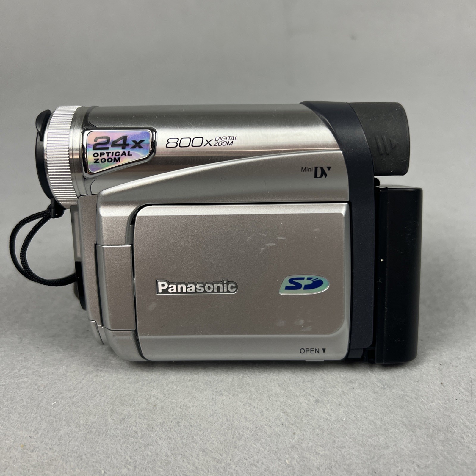 Panasonic PV-GS15  miniDV camcorder
