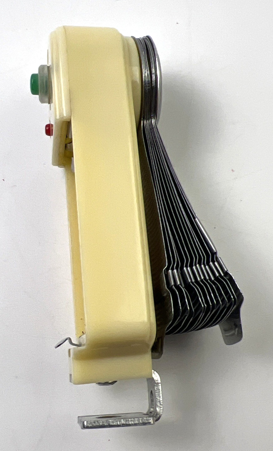 Minolta Deluxe II Hot Shoe fan Flash (requires 300MFD capacitor)