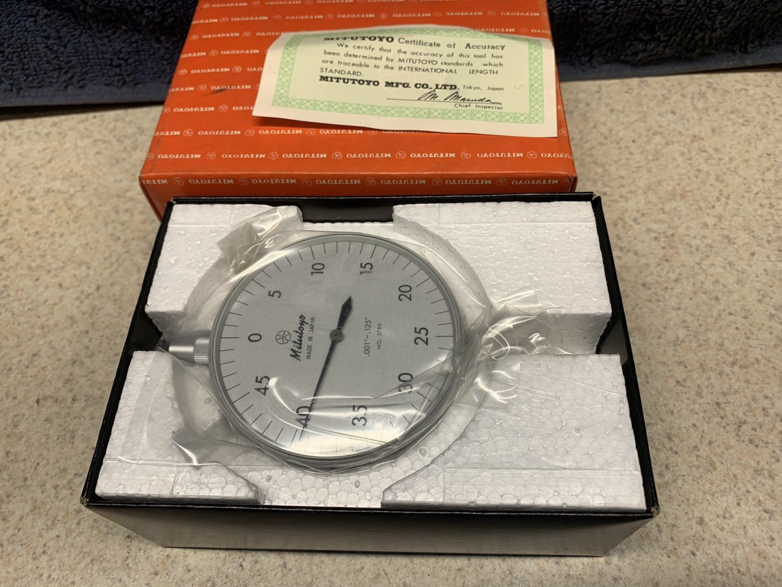 Machinist Tool: Mitutoyo Dial Indicator (NOS) 3780  .001 grad.