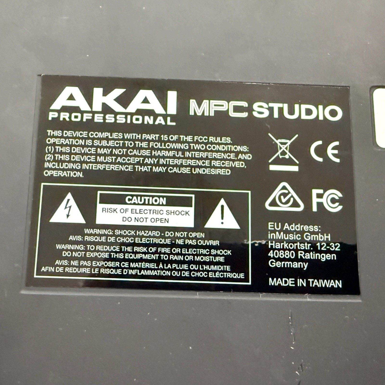 Akai Professional MPC Studio Gen2 Black Program Controller With Carrying Case