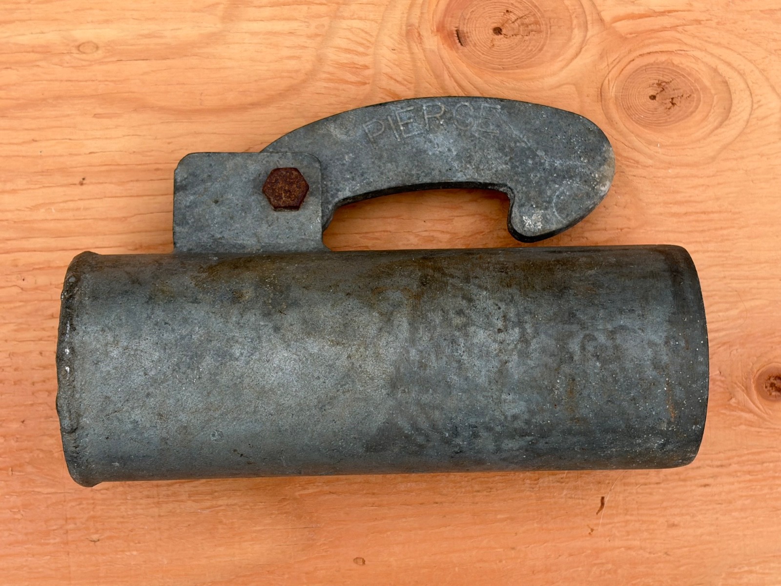 Irrigation Pipe 3" Plug (Pierce) Hook Style Galvanized Fitting