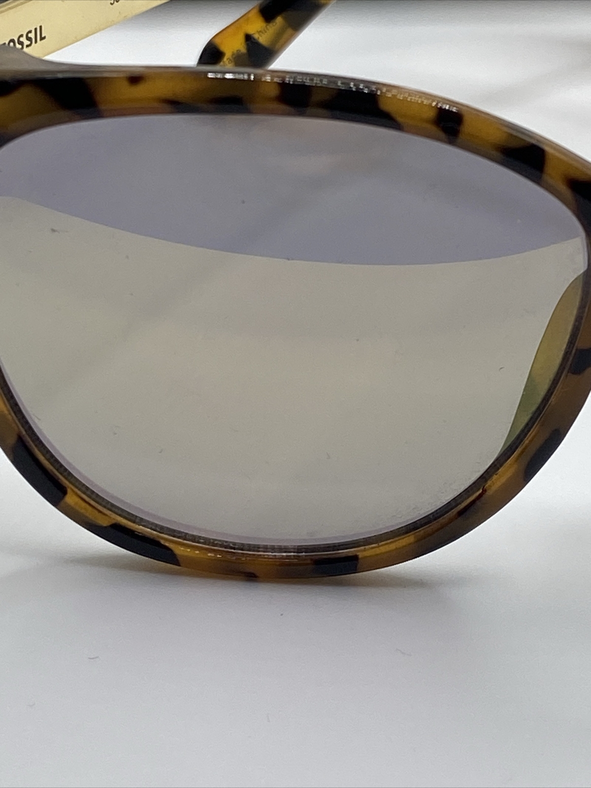 Fossil Sunglasses Glasses & Hard Case White With Hearts Magnet Closure - EUC