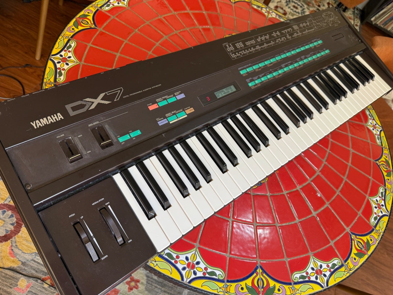 Yamaha DX7 Programmable Algorithm Synthesizer 1983