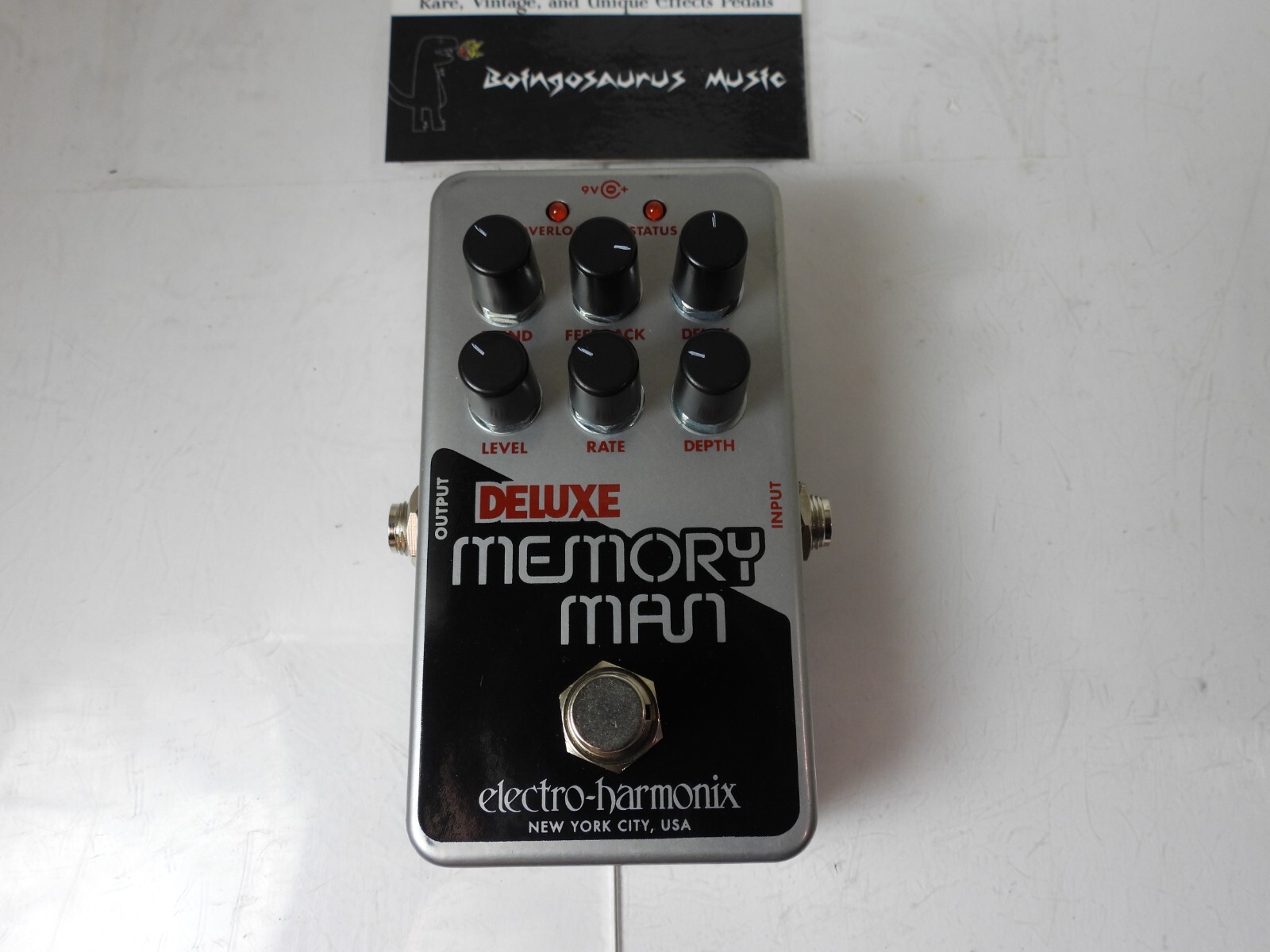 Electro Harmonix Deluxe Memory Man XO Analog Delay Echo Effects Pedal EHX