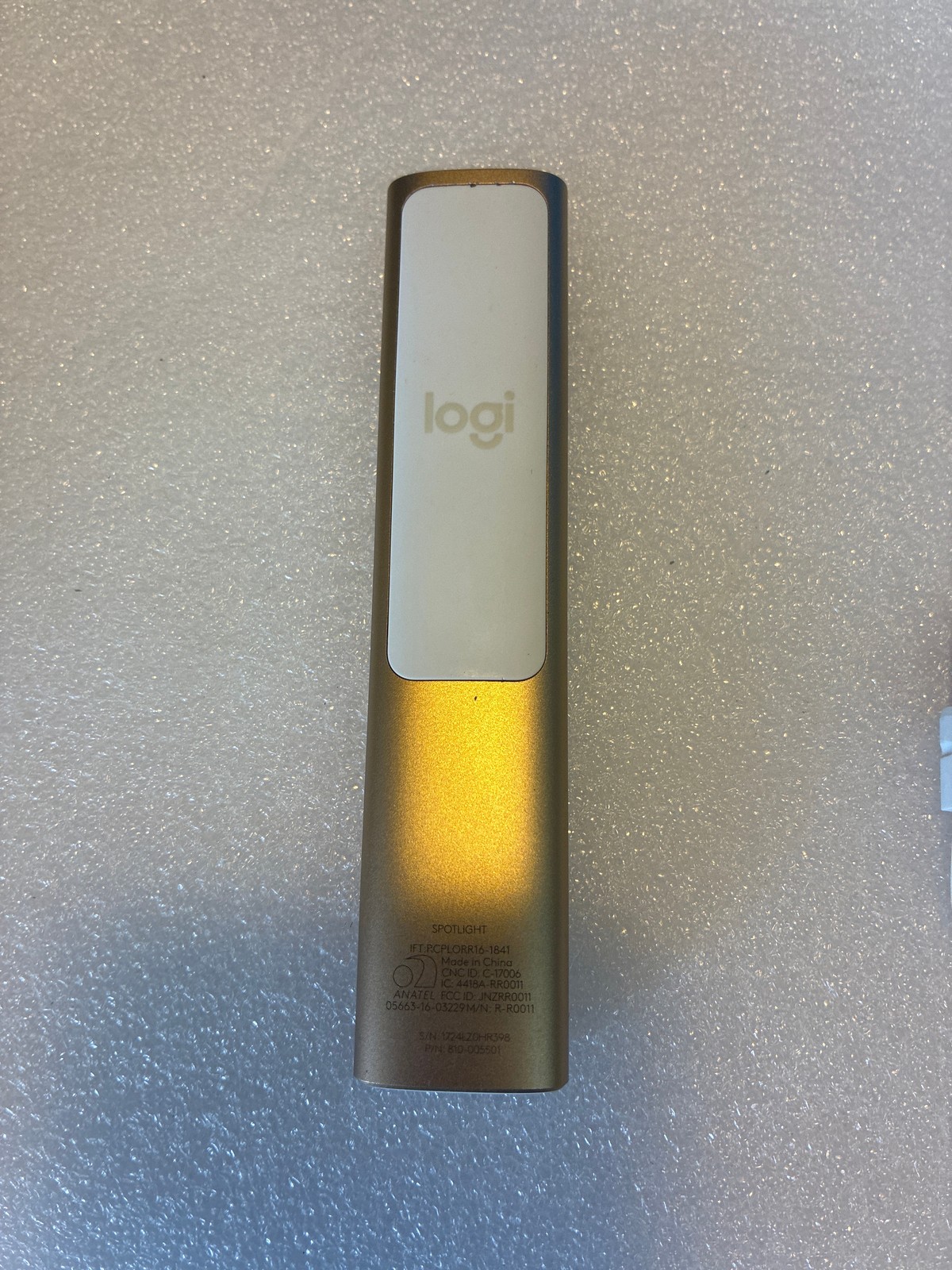 🔥 Logitech Spotlight R-R0011 Wireless Presentation Remote Gold Presenter Clicke
