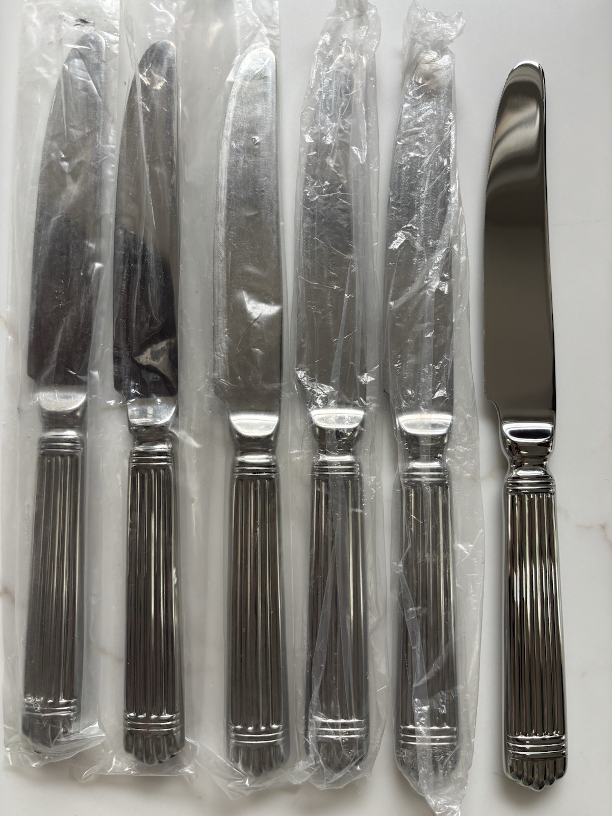 Wallace CHARDONNAY - lot of 6 dinner knives NEW