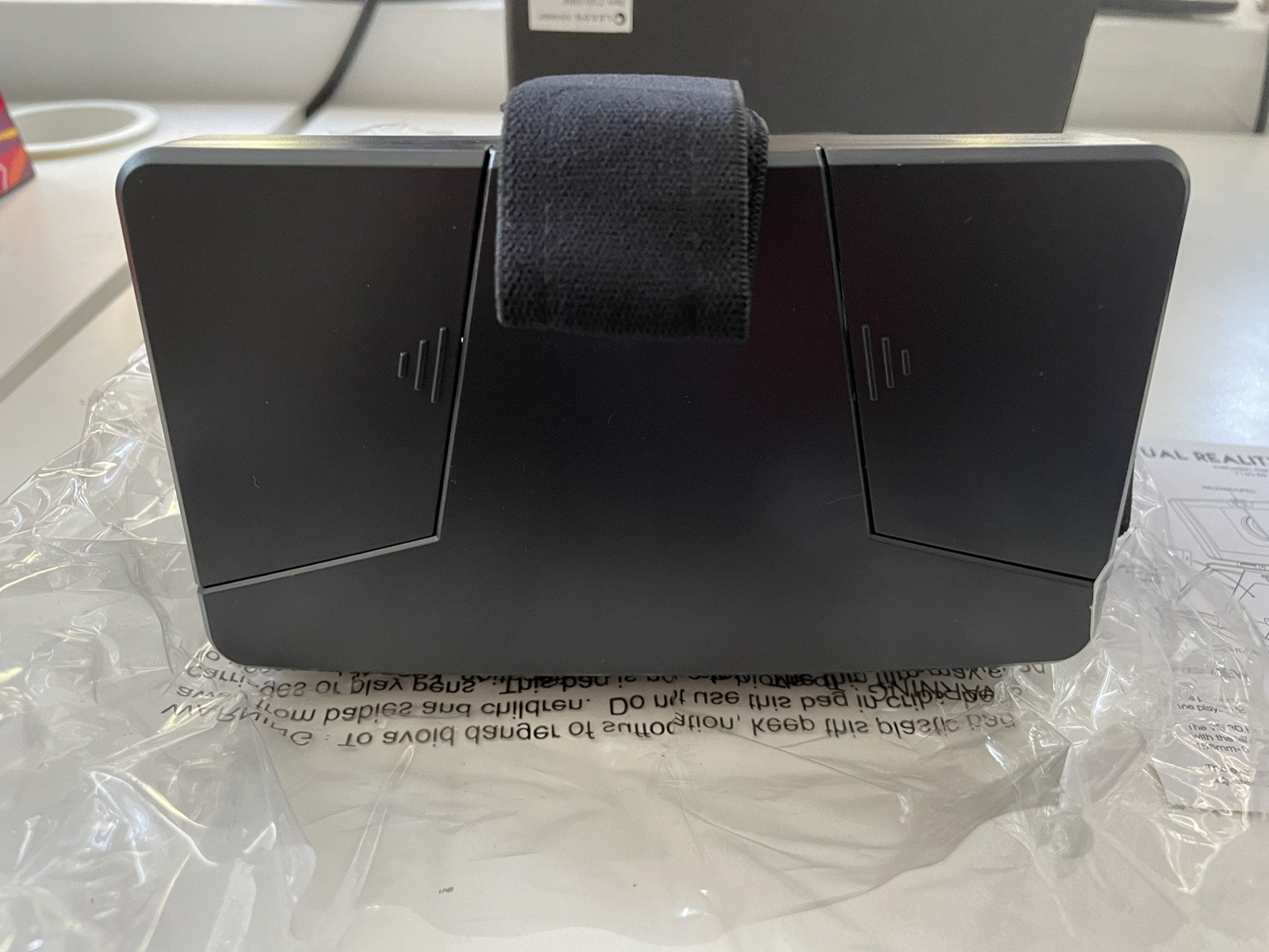 Leed’s Mobile VR Headset