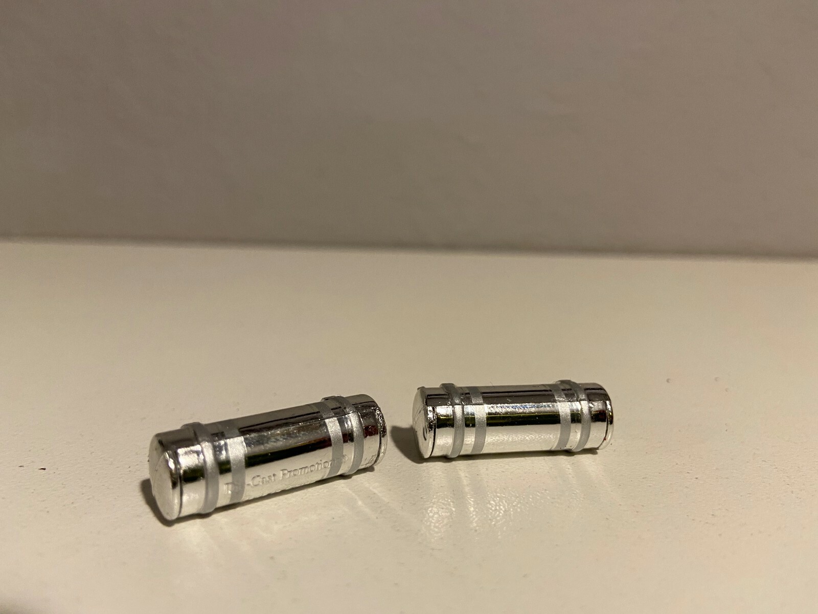 2 ALL CHROME DCP 1/64 379/389 PETERBILT LONG TANKS W/ 4 SILVER STRAPS