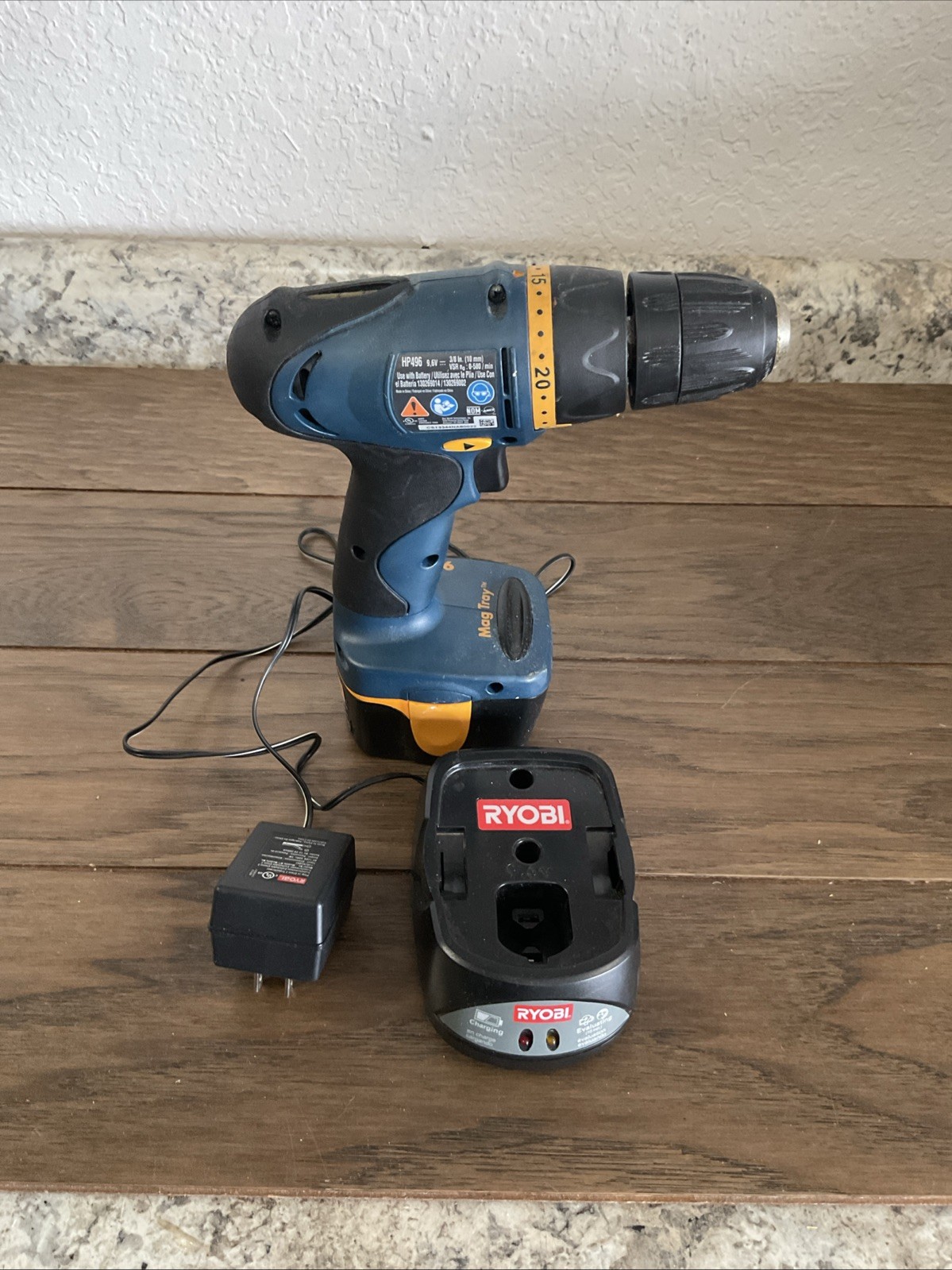 Ryobi Cordless Drill HP496 9.6V Mag Tray 3/8" Dr, w/ Battery Blue & Yellow Charg