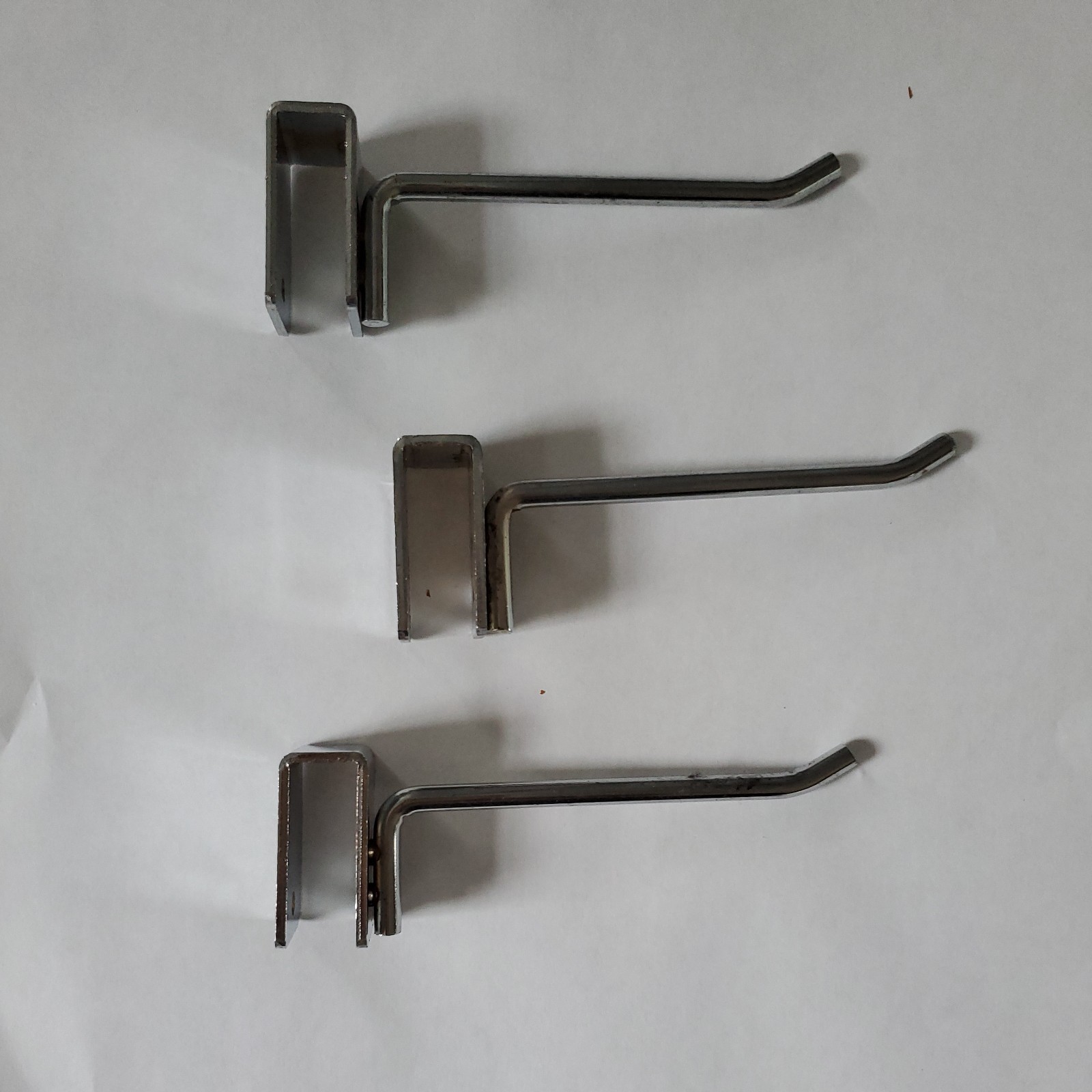 Saddle Mount Utilty Hook Chrome for Rectagular Tubing 4 Inch Bags Of 25